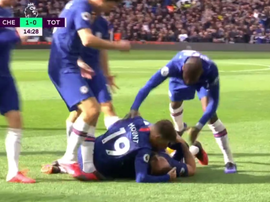 Giroud abrió la lata ante el Tottenham. Captura/DAZN