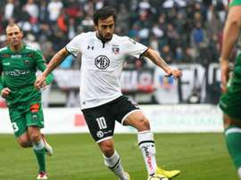 Jorge Valdívia renova contrato com o Colo-Colo até o fim de 2019 após cumprir meta de minutos em cam