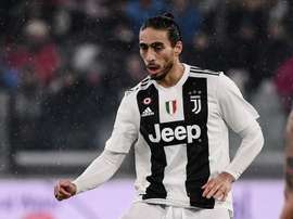 Cagliari-Juventus, infortunio per Caceres: problema al flessore