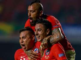 Em busca do tricampeonato, Chile goleia o Japão em estreia da Copa América