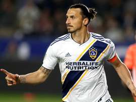 Ibrahimovic riflette: accettare il Milan o ritirarsi?