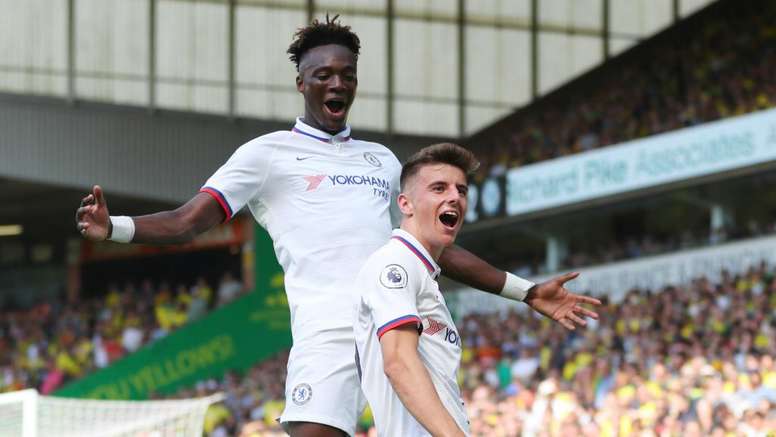 Abraham Mount And Pulisic Keeping Hope Alive At Chelsea Besoccer