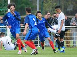 Adli, le joueur du PSG II, avec l'Équipe de France U17. AFP