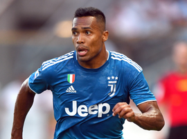 La Juventus ritrova Alex Sandro: contro il Bayer torna subito titolare