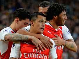 Elneny taunts Sanchez. Goal