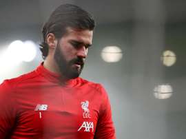 Liverpool, Alisson si allena da solo al centro d'allenamento a Melwood. Goal