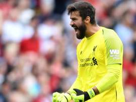 Alisson a signé à Liverpool. Goal