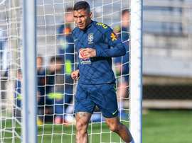 Allan to start for Brazil against Paraguay. Goal