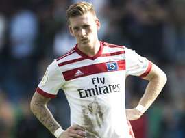HSV lose to 10-man Osnabruck. AFP