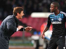 Villas-Boas gives instructions to Ramires while at Chelsea. Goal