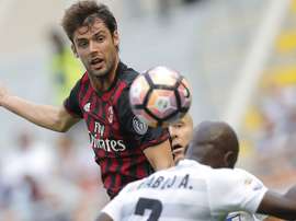 Poli quitte l'AC Milan pour Bologne. GOAL