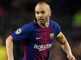 Iniesta aprova Gustavo Maia no Barcelona e se diz triste por Ronaldinho. EFE