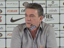 Corinthians: novo patrocinador, penhora e fogo amigo. EFE