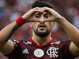 Dinheiro de Arrascaeta pode ajudar Cruzeiro. EFE