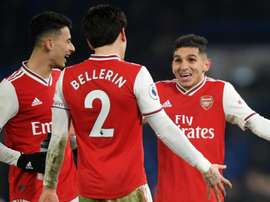 Premier Review: Arsenal hold Chelsea in dramatic derby, Aguero bails out Man City