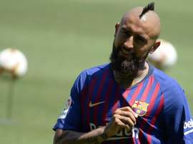 Ingrato com Juve e Bayern, Vidal é excelente para o Barcelona... mas “calado, é um poeta”