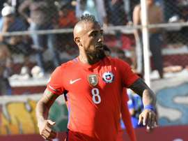 O internacional chileno, Arturo Vidal. Goal