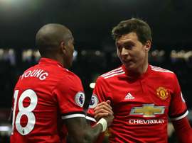 Ashley Young et Victor Lindelof, Manchester United. GOAL