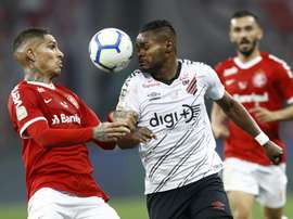 Novo uniforme de treinos colorado provoca discussão nas redes. Goal