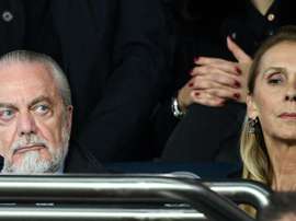 Napoli, in arrivo la maxi-multa di De Laurentiis: taglio del 25% sugli stipendi dei ribelli