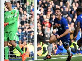 Azpilicueta a marqué le troisième but de Chelsea. GOAL