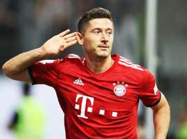 Robert Lewandowski foi o nome do jogo marcando um hat-trick. Goal