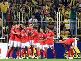 Benfica, Ajax e Estrela Vermelha seguem vivos na Champions League; Celtic cai