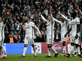 Tosun vence o Gol da Semana da UCL graças ao voleio contra o Benfica.