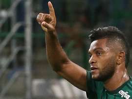 Borja explica porque não comemorou gol e aplausos da torcida. Goal