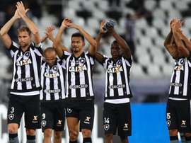 Copa Libertadores Review: Botafogo, Santos advance to QFs as San Lorenzo win on penalties