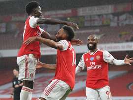 Les Gunners et les Foxes dos à dos. GOAL