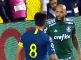 Desarmes, bate-boca com rival e vacilo no primeiro gol. Assim jogou Felipe Melo