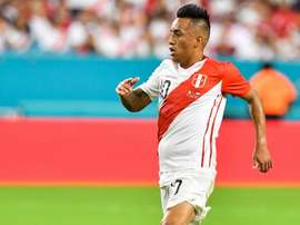 Christian Cueva surge como opção para o Grêmio, segundo jornal peruano.