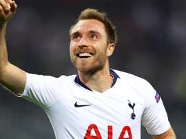 Eriksen frappe le premier. Goal