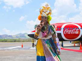 Que boas-vindas! O Tour do Troféu da Copa do Mundo da Coca-Cola chega ao Panamá