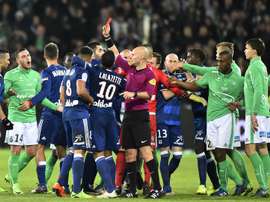 A moment of the red card. Goal