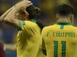 Filipe Luís e Thiago Silva condenam vaias em Salvador.