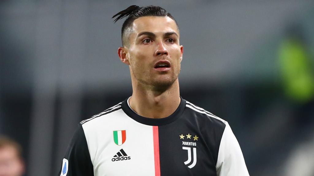 Cristiano Ronaldo roi des réseaux sociaux grâce à un record vertigineux — WTF Cristiano Ronaldo roi des réseaux sociaux grâce à un record vertigineux — WTF