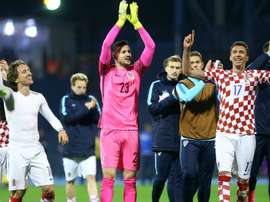 Modric Subasic et Mandzukic après la victoire face à l'Ukraine. Goal