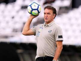 Ceará pressiona, mas Santos arranca empate no fim e sai do Z4