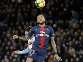 O lateral não deve jogar contra Panamá e República Tcheca. Goal