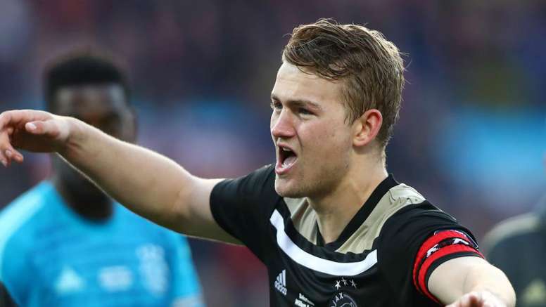 Overmars De Ligt Deal Nearly Complete Besoccer