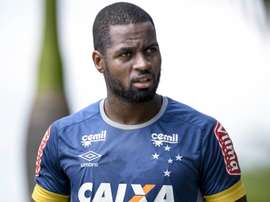 Não vêm mais: Flamengo confirma desistência por Dedé e Bruno Henrique