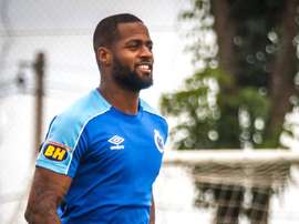 O Cruzeiro não tem condições de arcar com os vencimentos de Dedé. Goal