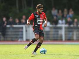 Poha arrive à Guimaraes. GOAL