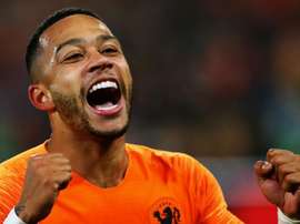 Koeman applauds Depay. Goal