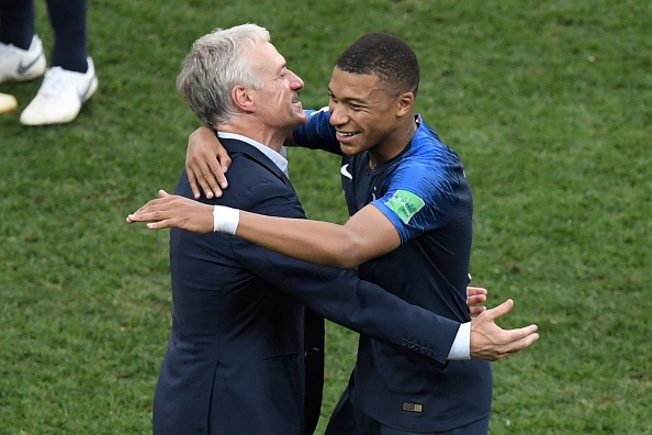 Deschamps tance Dugarry — France Deschamps tance Dugarry — France