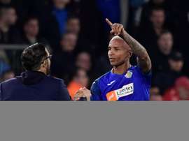 Deyverson vira notícia com gol na Europa, disputa com Gabi e isqueiro em campo. Goal
