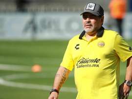 Allarme Maradona: 'Non ha più cartilagine alle ginocchia'