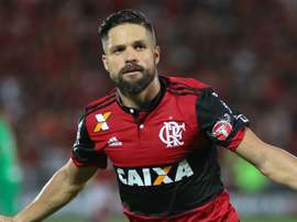 Flamengo vive dilema entre renovar com ou não com Diego. Goal